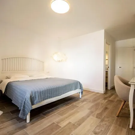 Fantastic Sea View Dona Lola Apartment *